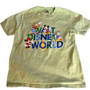 Disney World Official Theme Park T-Shirt Never Worn Size Small Unisex